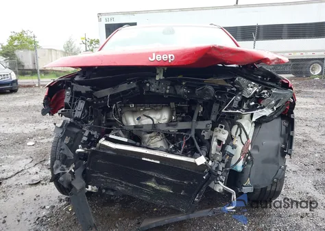 2018 Jeep Compass Latitude 4X4 from USA, damaged, VIN 3C4NJDBB1JT402641